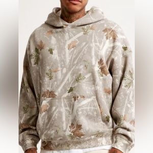 Abercrombie Camo hoodie Men’s size L